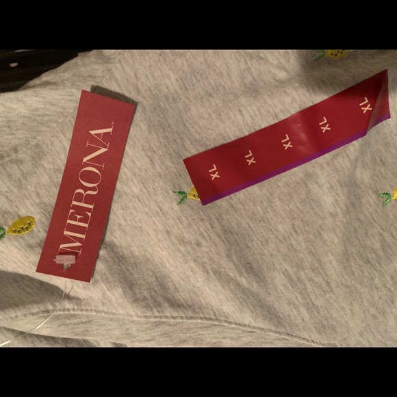 Merona XL V-Neck with Pineapples - Picture 2 of 2